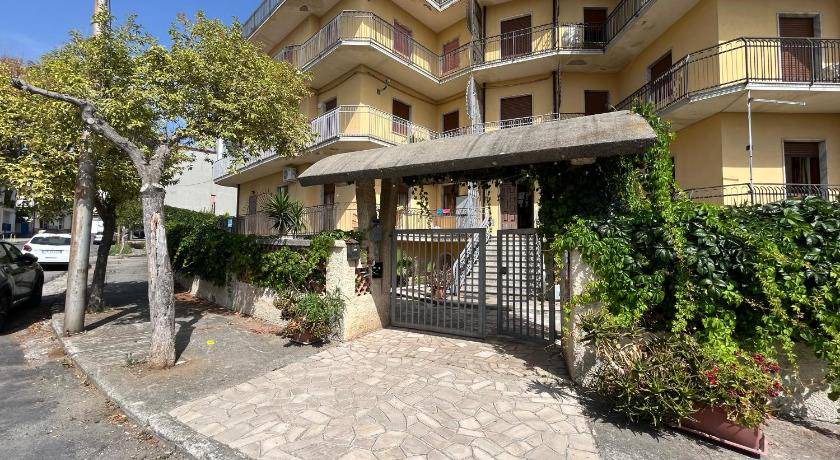 Campora San Giovanni House | 77 m² House ∙ 2 bedrooms ∙ 5 guests