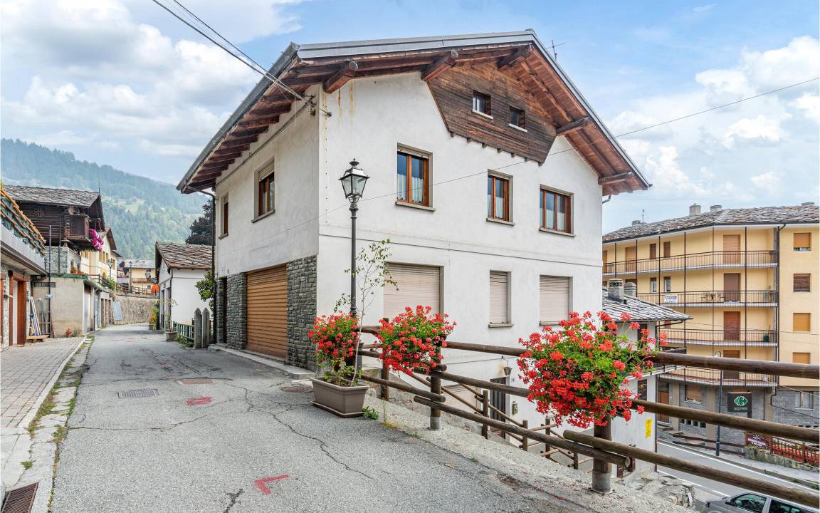 Brusson House | 80 m² Maisonette ∙ 3 bedrooms ∙ 6 guests