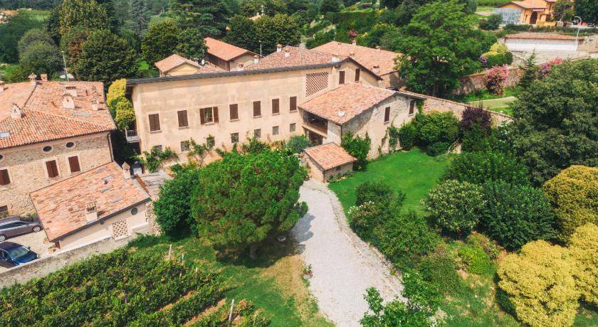 Bornato Apartment | 90 m² Apartment ∙ 2 bedrooms ∙ 4 guests