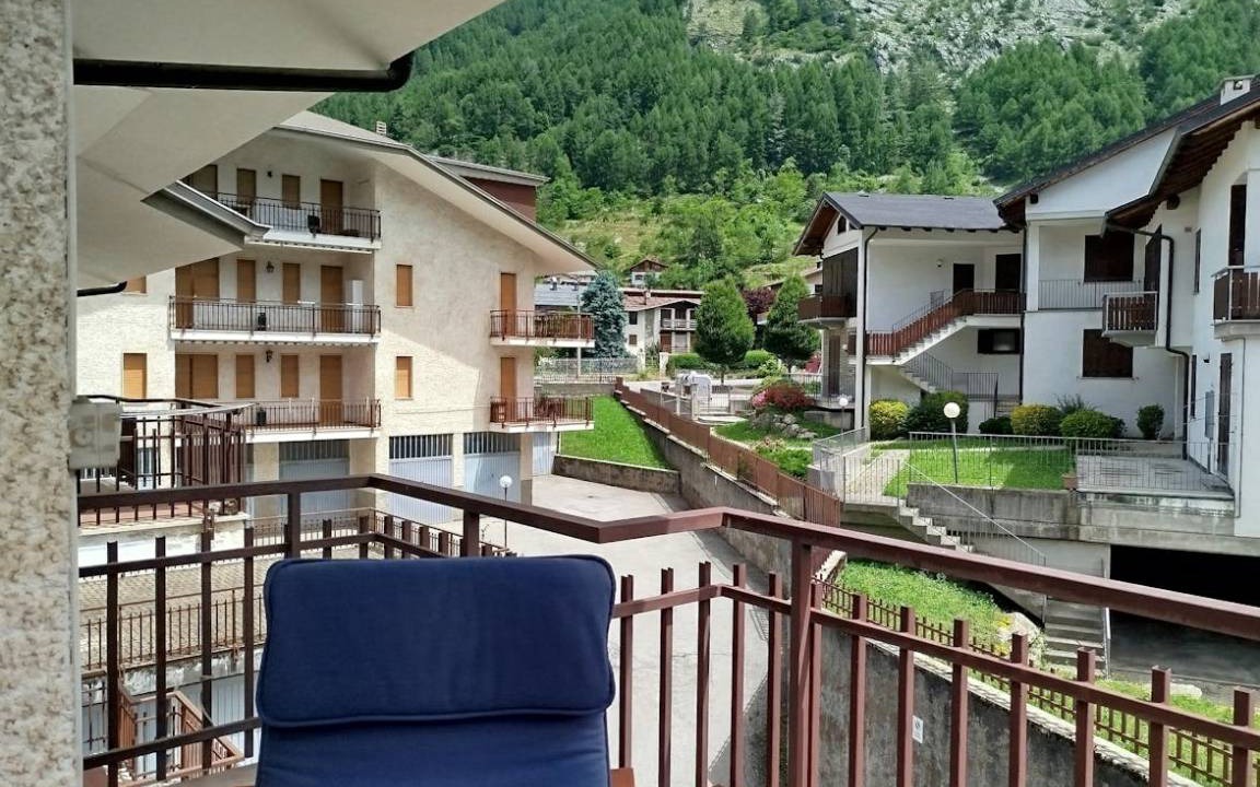 Entracque Apartment | 90 m² Apartment ∙ 2 bedrooms ∙ 4 guests
