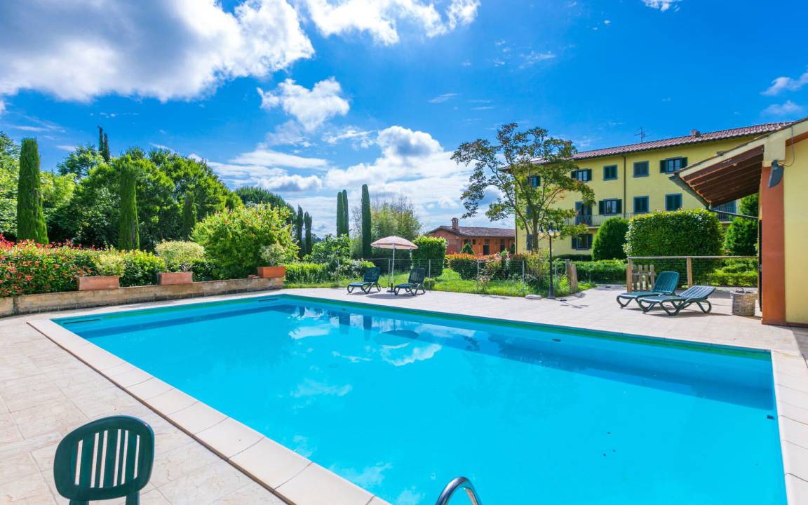 Fucecchio Villa | 900 m² Villa ∙ 8 bedrooms ∙ 15 guests