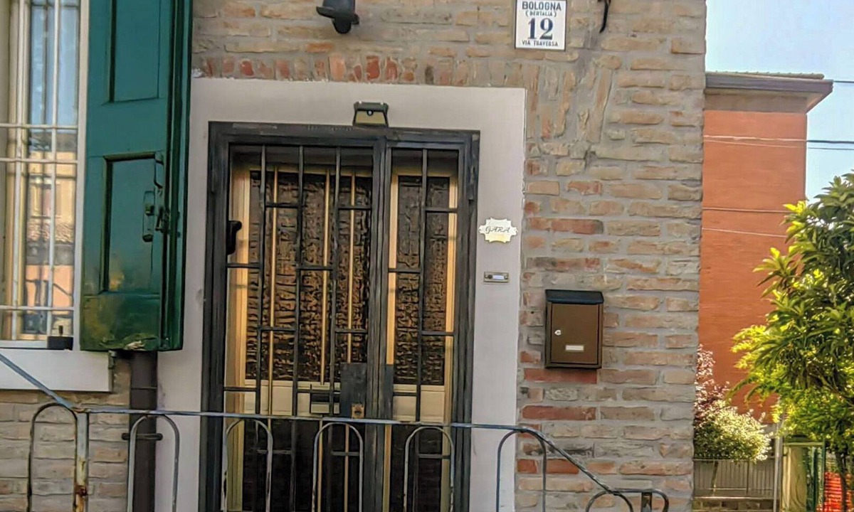 Province of Bologna Apartment | A 10 Minuti a Piedi Dall'aeroporto con Sempre Disponibile 24/24
