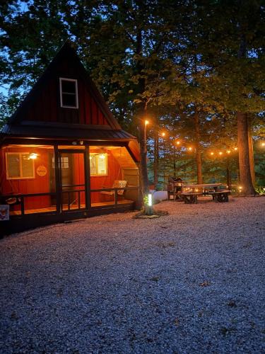 Wellington House | A-Frame Hot Tub Cave Run Red River Gorge