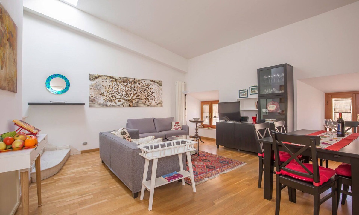 Siena City Centre Apartment | A romantic loft in the enchanting city of Siena with lift, Air C. and WIFi
