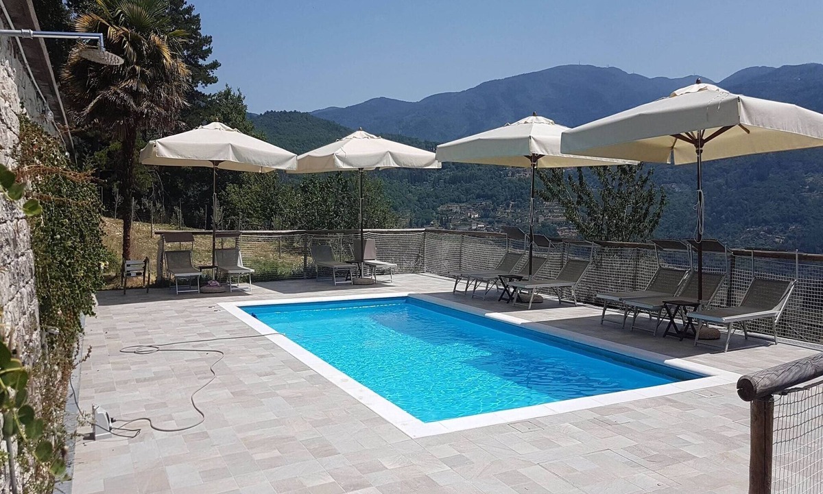 Pelago House | Agriturismo Poggio di Montepescoli - L'Aia