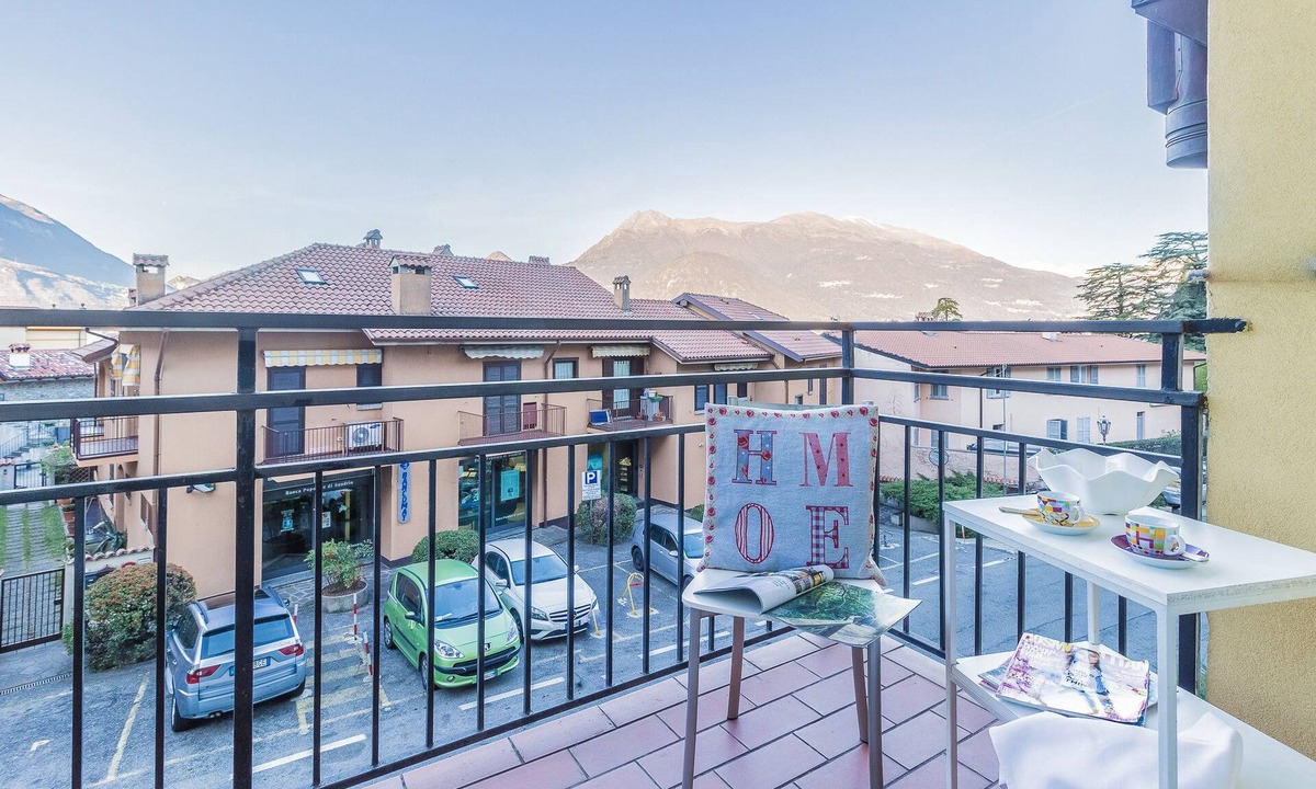 Varenna Apartment | Alexis House