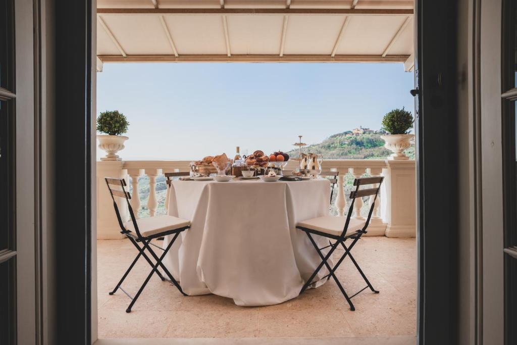 Margine Coperta-Traversagna Villa | Alfresco luxury Villa with Heated pool