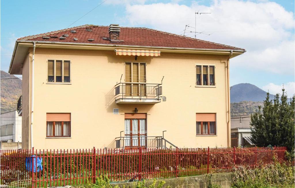 Sant'Ambrogio di Torino House | Amazing Home In Sant'ambrogio Di T