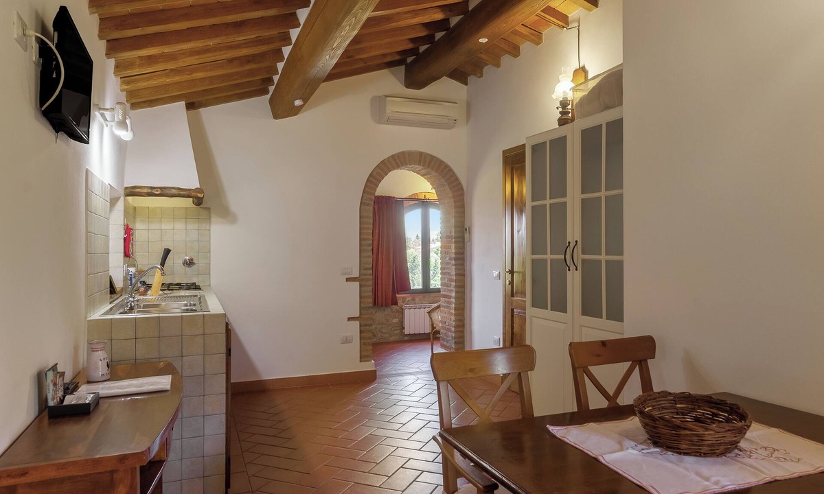 Mercatale Val di Pesa Apartment | Apartment 'Gallo Flat' with Mountain View, Wi-Fi and Air Conditioning