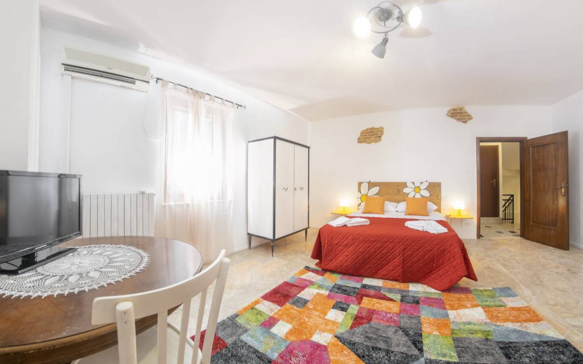 Nord-Est Apartment | Apartment ∙ 8 guests