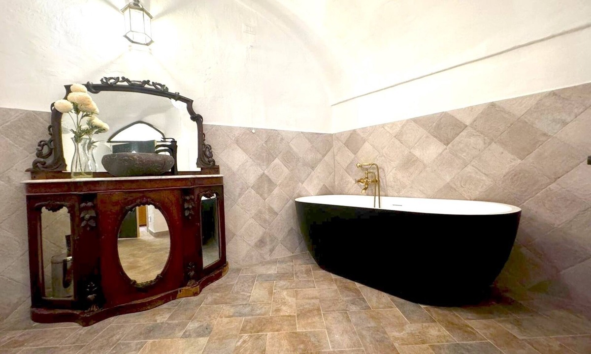 Isolabona Apartment | Apartment in the 14th century castle walls Vaulted ceilings Romantic Sleeps 3