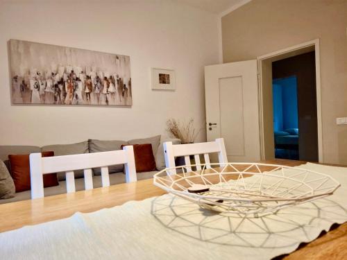Buon Pastore-Sant'Agnese-San Damaso Apartment | Apartment near hospital and university