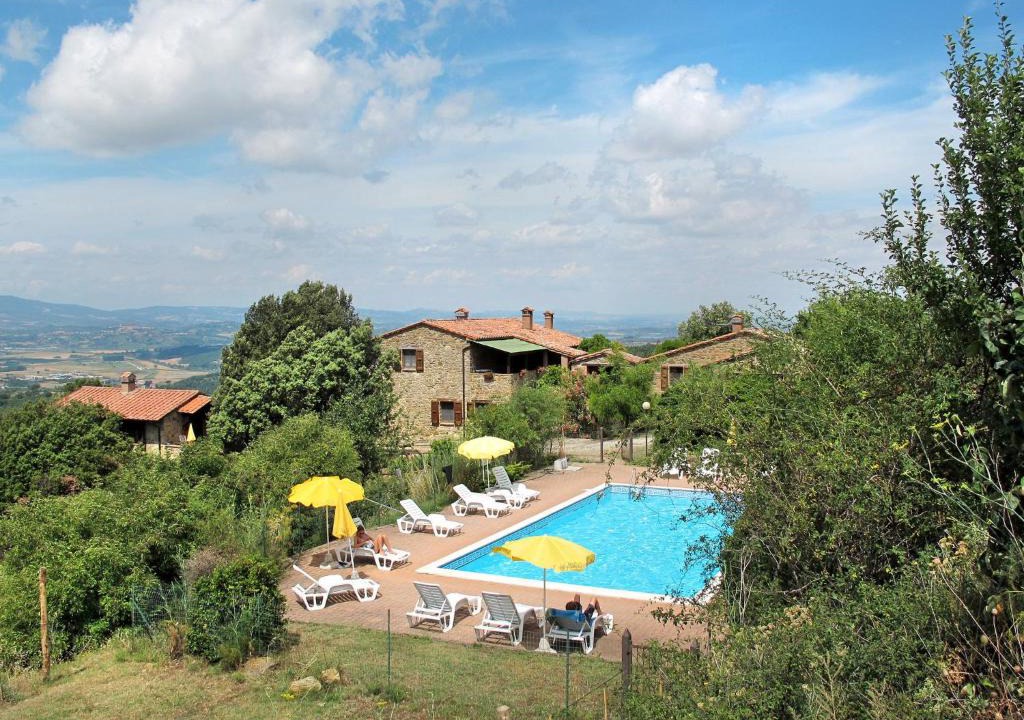 Paciano Apartment | Apartment Paradiso Selvaggio-1 by Interhome