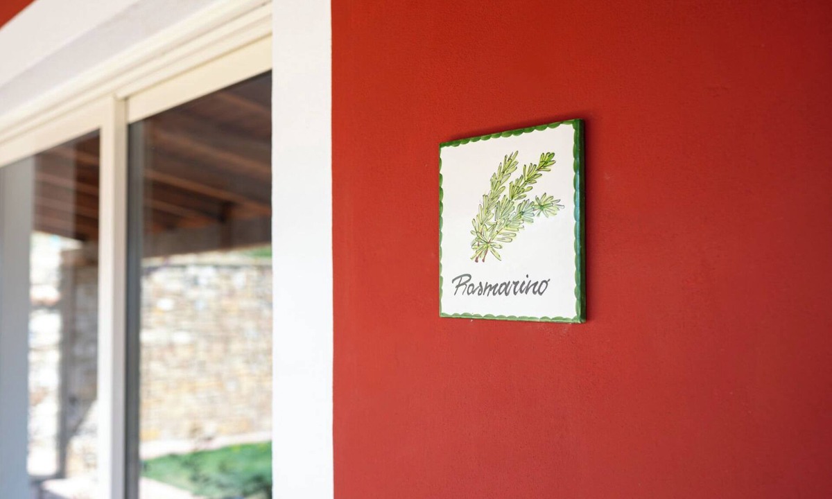 Montecorice Apartment | Apartment 'Rosmarino' with Sea View, Wi-Fi and Air Conditioning