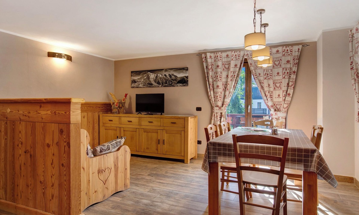 Cogne Apartment | Apartment 'Torre St Orso 4061 - Maison Gerard' with Mountain View, Shared Garden and Wi-Fi