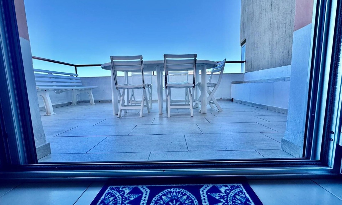Vallevo Apartment | Apartment with all amenities 50 meters from the sea. Breathtaking view