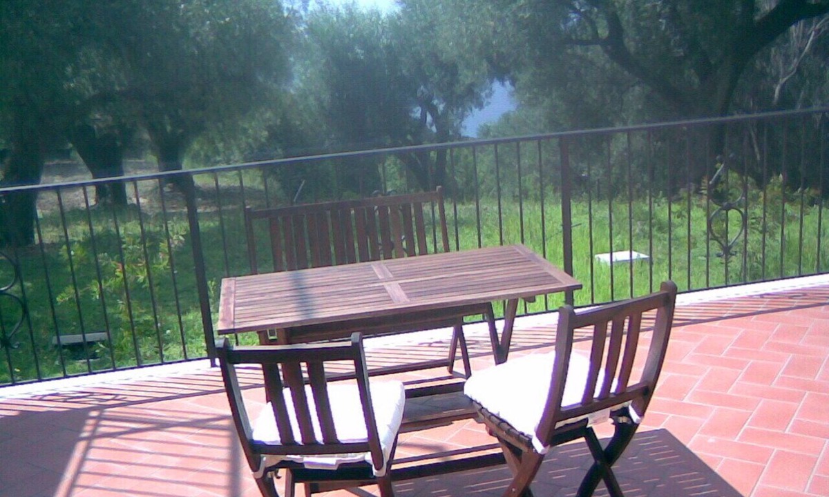 Lentiscosa Villa | Apartments in villa with terraces and large garden in Marina di Camerota
