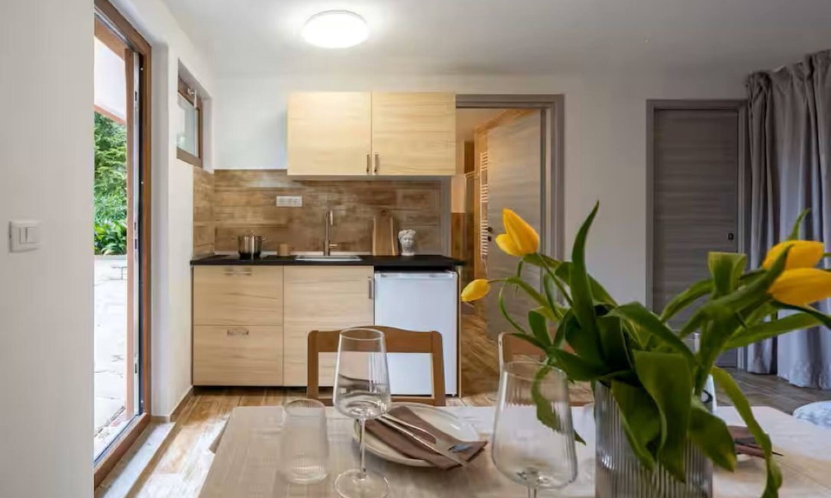 Roiano-Gretta-Barcola-Cologna-Scorcola Apartment | Apartvilla Terra Suite Free Parking
