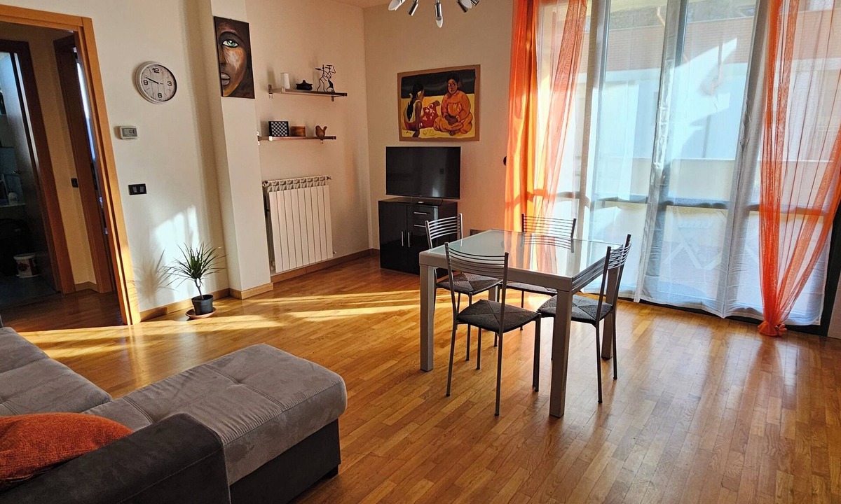 Vigevano Apartment | Appartamento comodo per il centro e la satzione in Palazzina tranquilla