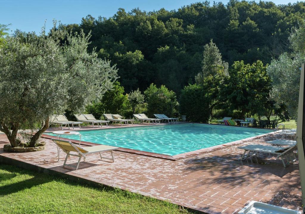 Castelnuovo di Val di Cecina House | Atmospheric apartment in authentic house near beautiful Sasso Pisano