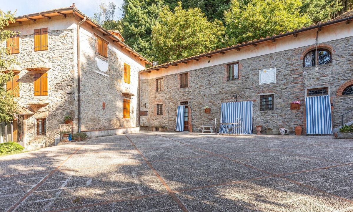 Saturnana House | Awesome home in Villa di Piteccio