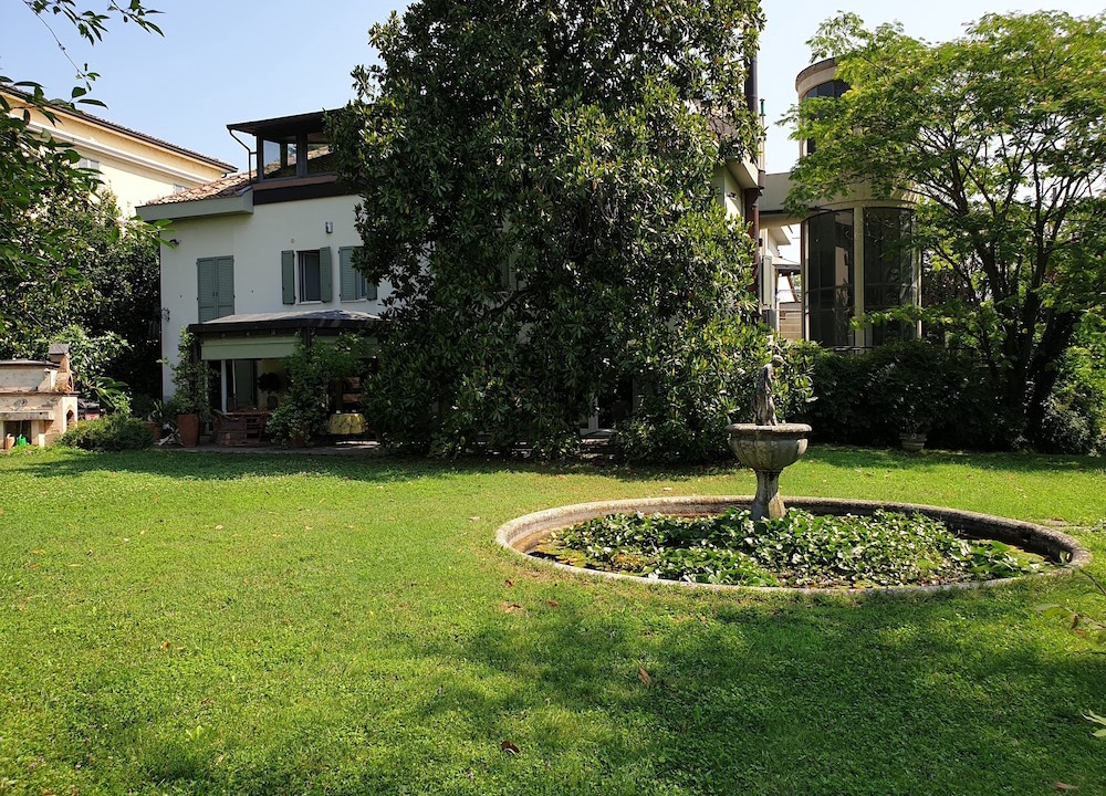 Sala Baganza Hotel | B&B Villa Al Parco