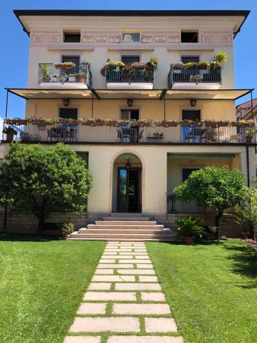 Garda Bed & Breakfast | B&B Villa Dall'Agnola