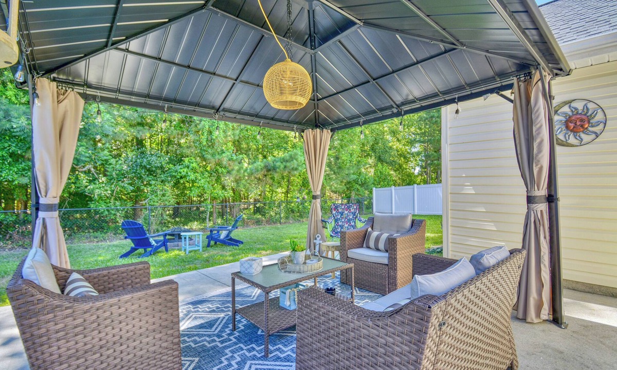 Myrtle Beach House | BEACH Getaway Golf PETS Bikers Welcome Fenced Yard