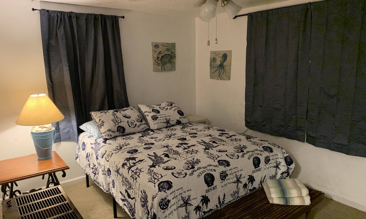 Bayview Apartment | Beach Side Studio #2 - Pet Friendly, WiFi, Off-Street Parking, Large Smart TV