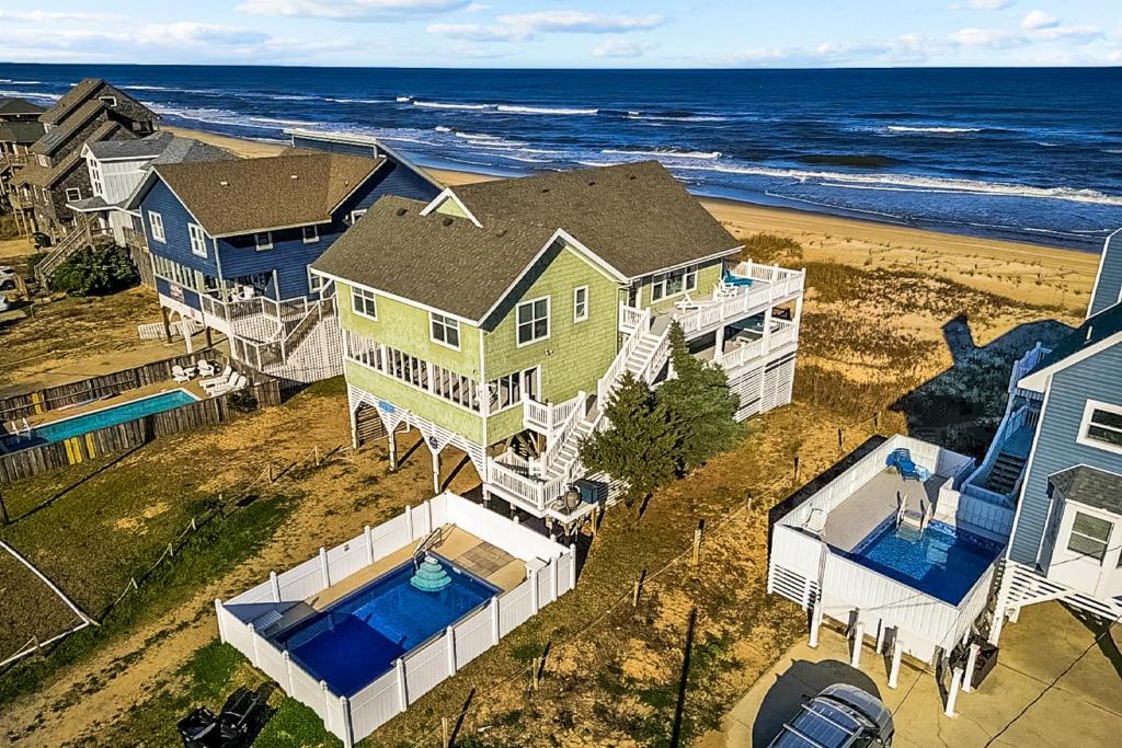 Avon House | Beachfront Villa Royale OBX