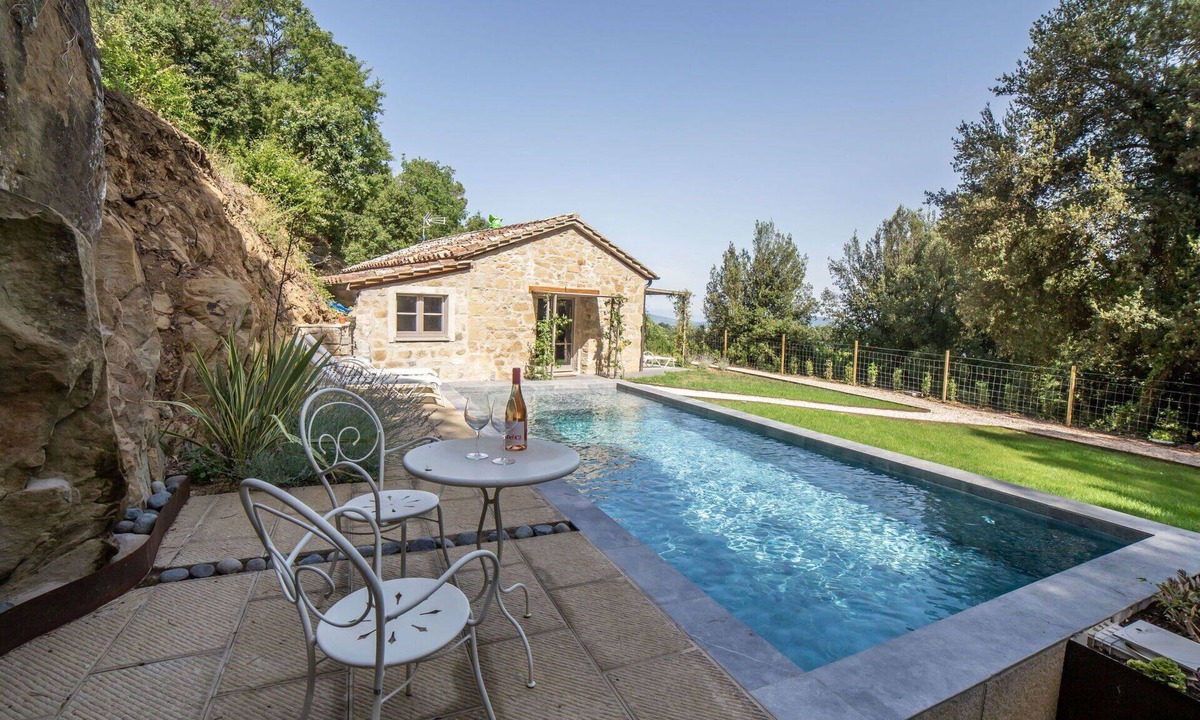 Passignano sul Trasimeno House | Beautiful private villa for 2 guests with A/C, private pool, WIFI, TV, patio and pets allowed