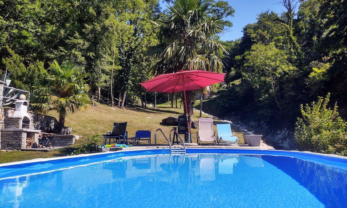Sorico Apartment | Beautiful apartment for 5 people with pool, WIFI, TV, balcony and pets allowed