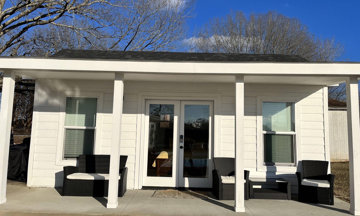 Saltillo House | Beautiful New Pool House