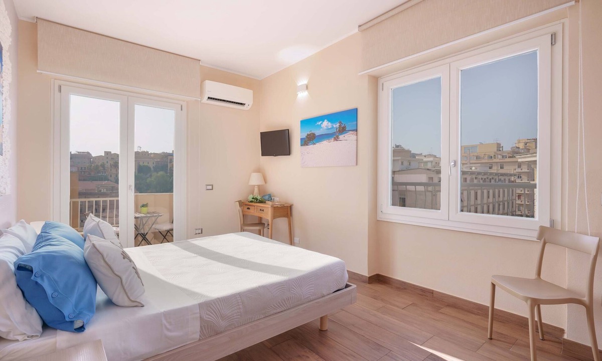 Cagliari Apartment | Beautiful panoramic apartment in downtown