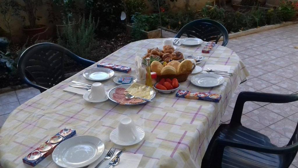 Alghero Bed & Breakfast | Bed and Breakfast Hibiscus