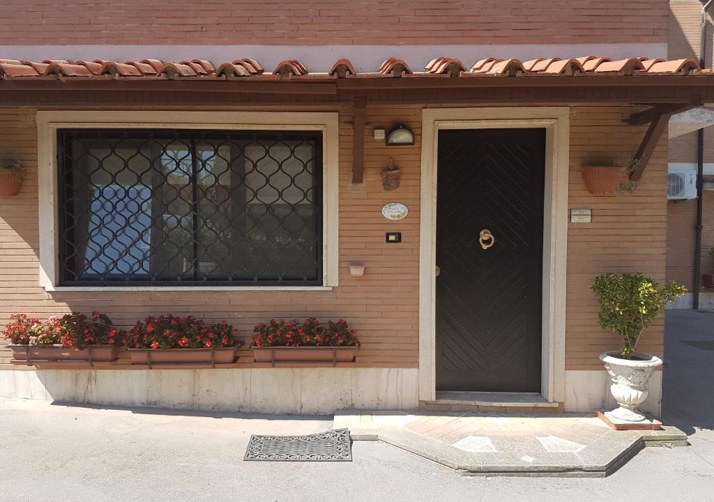 Mentana Bed & Breakfast | Bed & Breakfast "A Casa di Anto"