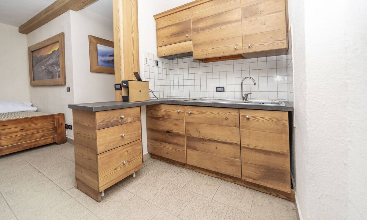 Sauze d'Oulx Ski Chalet | Belvilla by OYO Miramonti 4 Trilocale 6 pax
