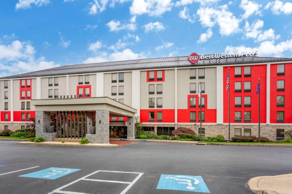 York Hotel | Best Western Plus Heritage Rail-South York/I-83
