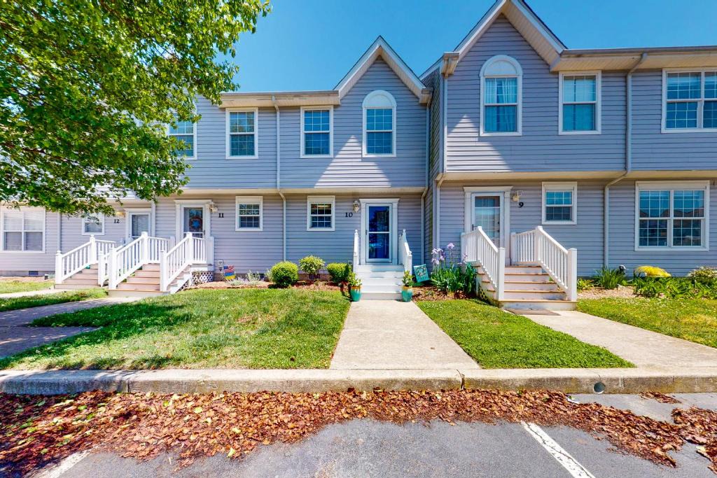 Frankford House | Bethany Meadows -- 38172 Beachwood #10