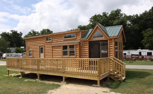 Milton Resort | Blackhawk RV Campground Loft Cabin 11