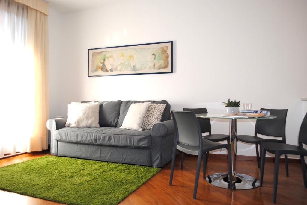 Casorate Sempione Apartment | Bnbook - Residenza Naggi
