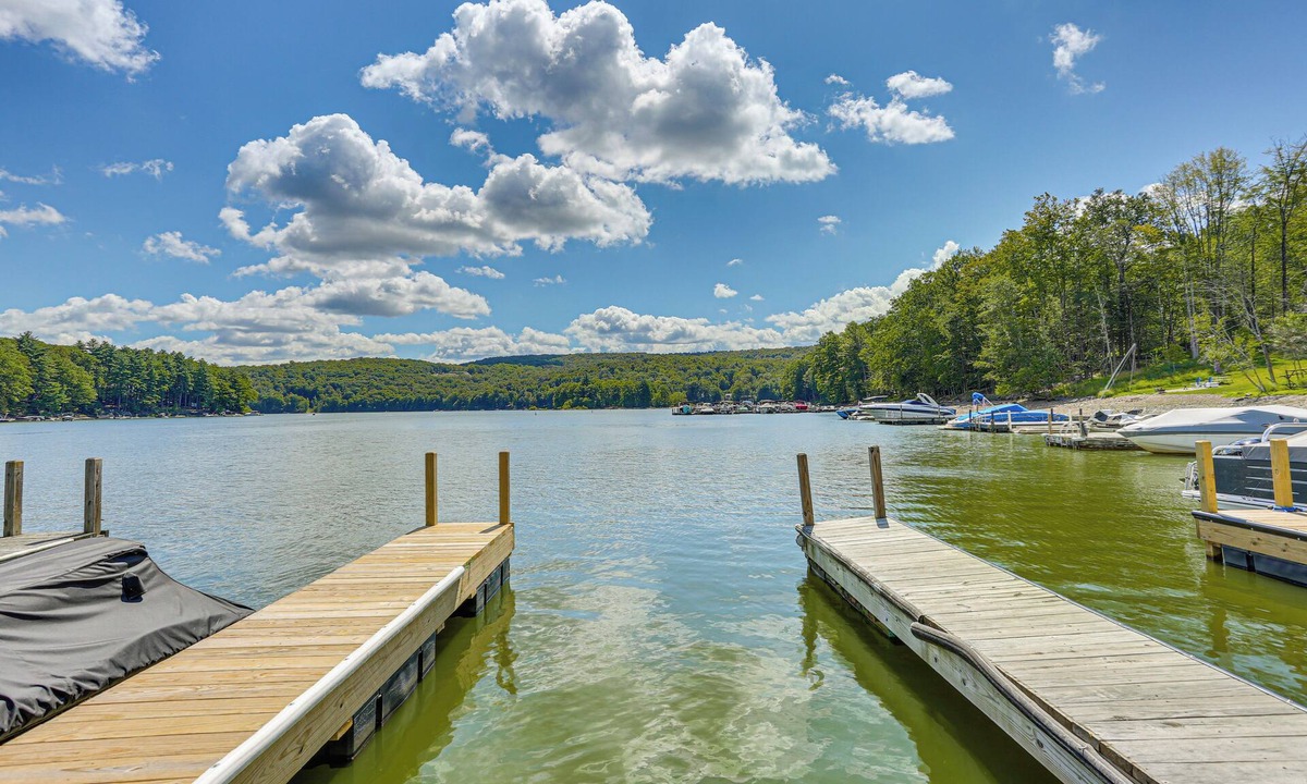 Greentown Cottage | Boat, Hike & Fish: Rustic Greenwood Retreat