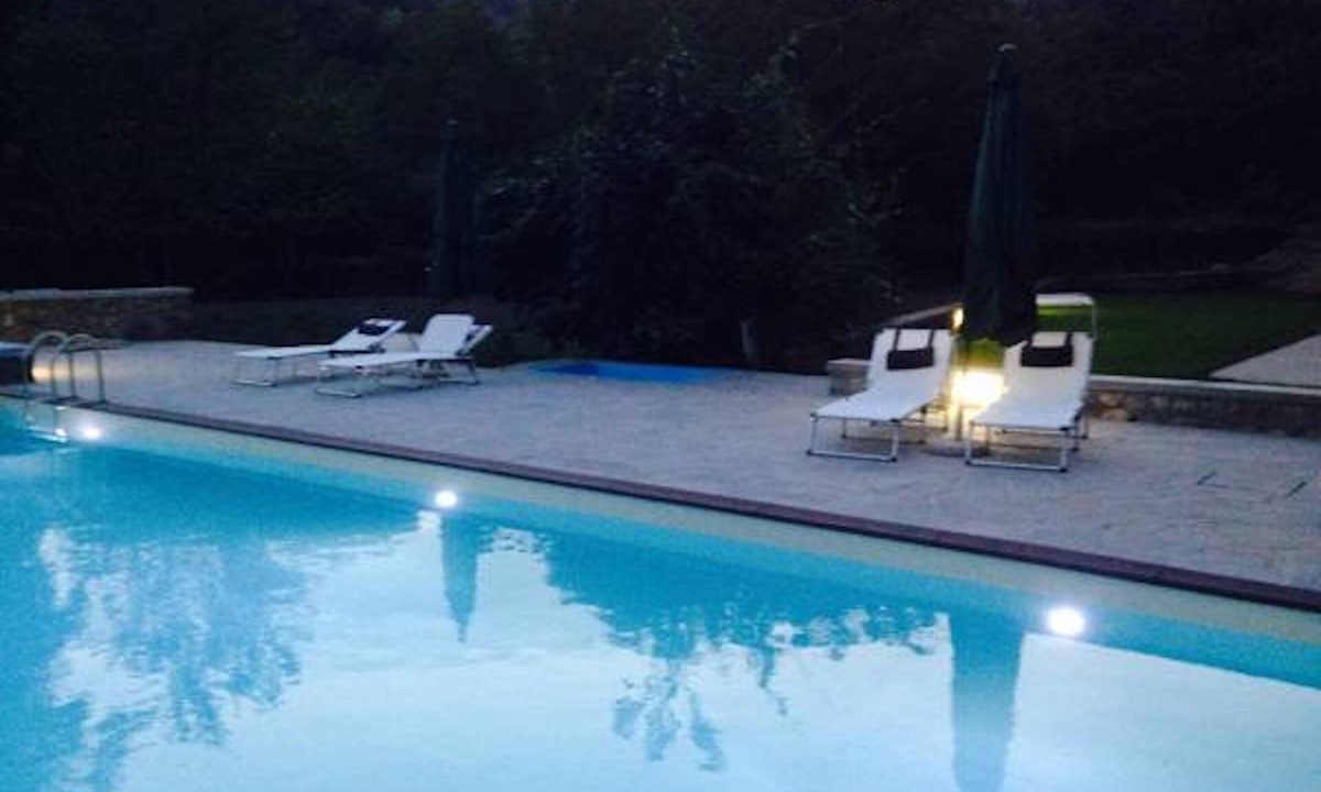 Castiglione di Garfagnana Apartment | Boheme. Romantic apartment in Villa Toscana