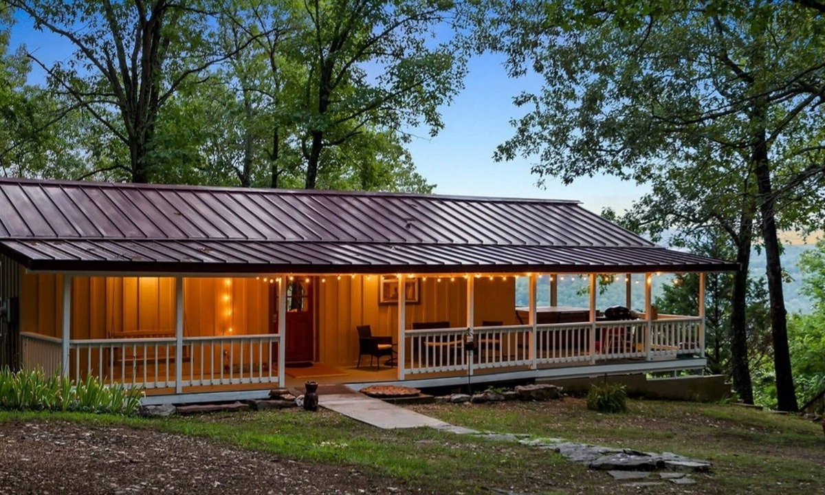 Marble Falls Cottage | Breathtaking Ozark Views + Private Hot Tub