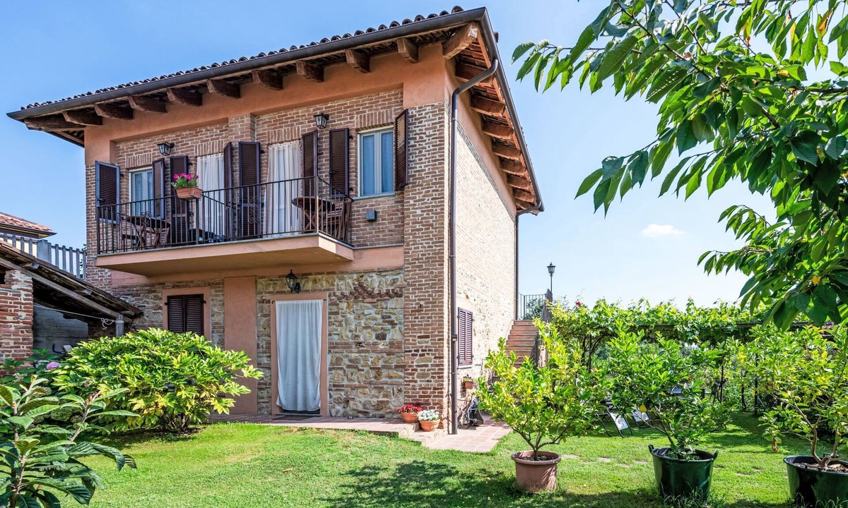 Collina del Negro Apartment | Bricco dei Ciliegi by Interhome