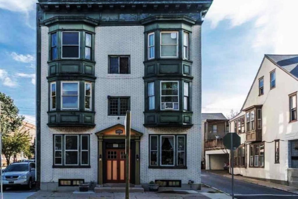 Harrisburg Apartment | BurgBnB Riverfront