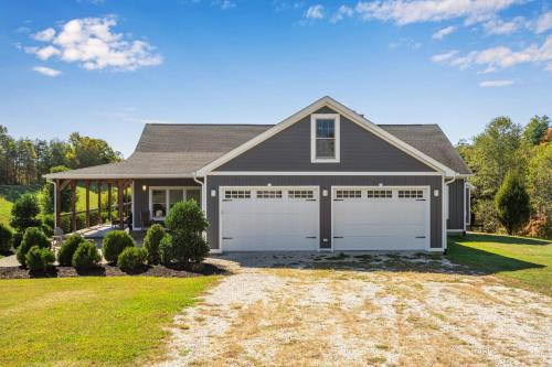 Campton House | Calaboose Retreat