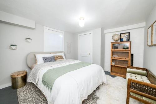 Diamond Hill Apartment | Candler Bottom Unit - Apartment, Walk To Shops and Dining