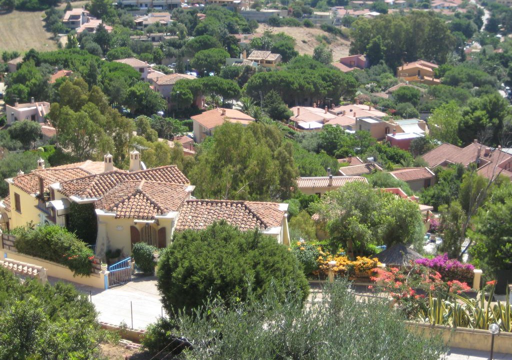 Solanas Villa | CAPOSCHIERA VILLINO WITH GARDEN 300 METERS FROM THE SEA WITH SEA VIEWS, SARDINIA