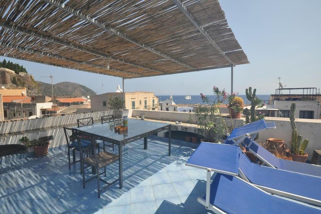 Lipari Historic Centre Apartment | CASA CECILIA